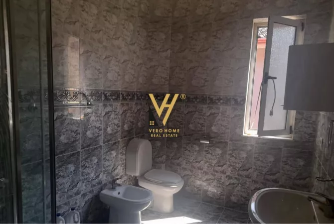 Shtepi me qera Apartament ne Tirane, 2+1, Mobilimi E mobiluar, Pagesa 60,000  Leke.