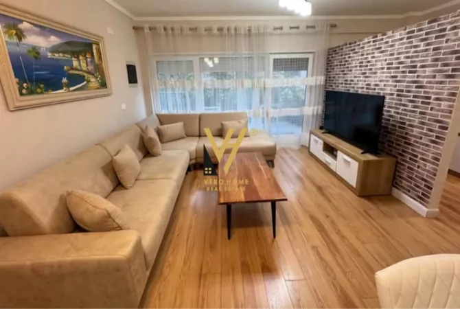 Shtepi me qera 2+1 ne Tirane - 700 Euro