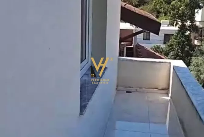 Shtepi me qera Apartament ne Tirane, 3+1, Mobilimi E mobiluar, Pagesa 50,000  Leke.