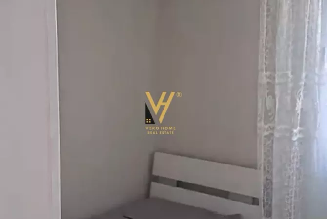 Shtepi me qera Apartament ne Tirane, 3+1, Mobilimi E mobiluar, Pagesa 50,000  Leke.