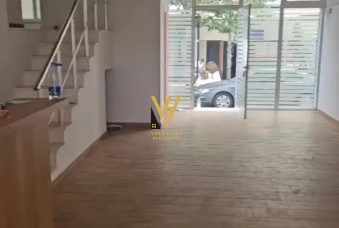 Ambient biznesi me qera 1+1 ne Tirane - 750 Euro