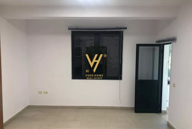 JEPET AMBIENT 230 M2 ME QIRA NE BRRYL 1.500 EURO