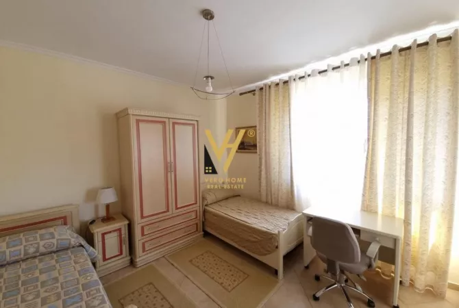 Shtepi me qera 3+1 ne Tirane - 1,000 Euro