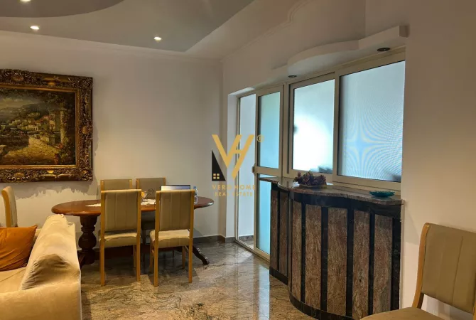 Shtepi me qera Apartament ne Tirane, 2+1, Mobilimi E mobiluar, Pagesa 950  Euro.