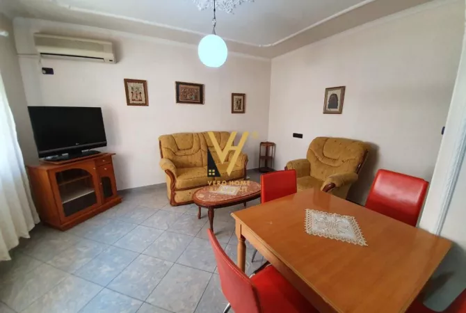 Shtepi me qera 1+1 ne Tirane - 60,000 Leke