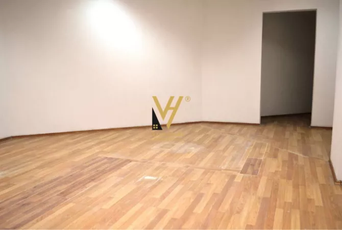Ambient biznesi me qera 1+1 ne Tirane - 800 Euro