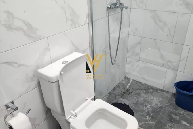 Shtepi me qera Apartament ne Tirane, 2+1, Mobilimi E mobiluar, Pagesa 650  Euro.