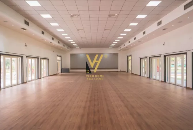 Ambient biznesi me qera 3+1 ne Tirane - 1,500 Euro
