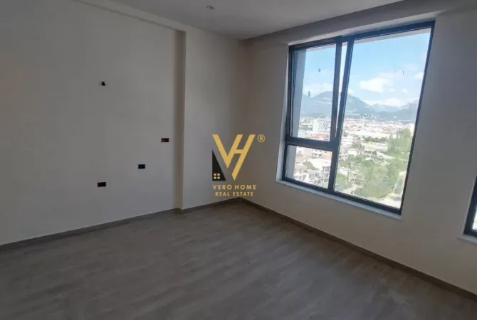 Shtepi ne shitje Apartament ne Tirane, 3+1, Mobilimi Bosh, pa mobiluar, Pagesa 290,000  Euro.