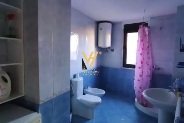 Shtepi me qera 2+1 ne Tirane - 700 Euro