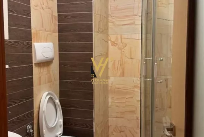 Shtepi me qera Apartament ne Tirane, 3+1, Mobilimi E mobiluar, Pagesa 650  Euro.