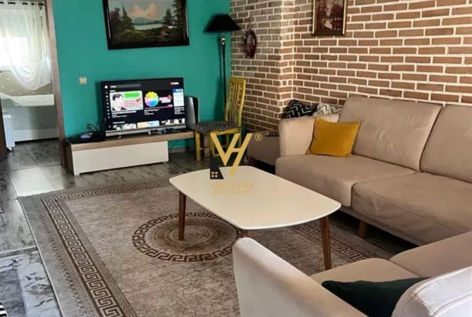 Shtepi me qera 2+1 ne Tirane - 650 Euro
