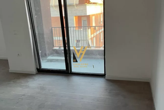 Business Property for Rent 3+1 in Tirana - 1,000 Euro