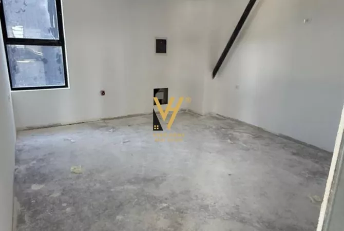 Ambient biznesi me qera 4+1 ne Tirane - 4,000 Euro