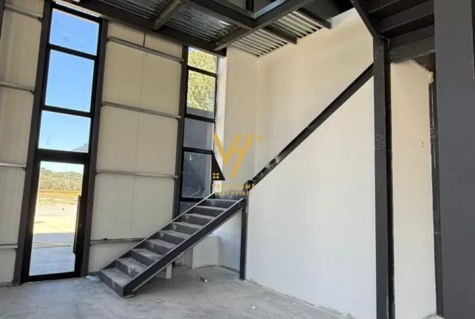 Ambient biznesi me qera 4+1 ne Tirane - 4,000 Euro