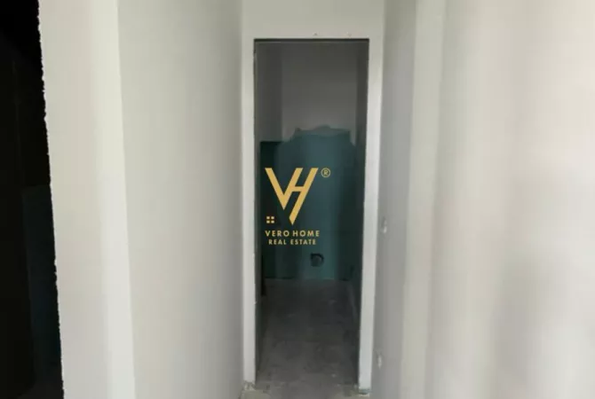 JEPET KAPANON 1.000 M2 ME QERA NE LAKNAS, PRANE RINASIT 4.000 EURO