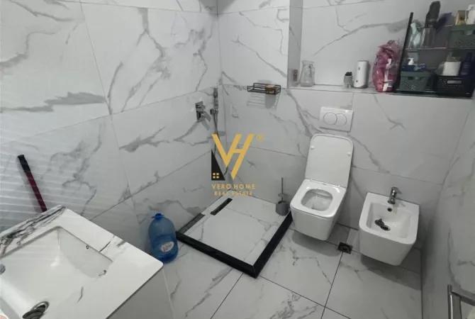 Shtepi ne shitje Apartament ne Tirane, 2+1, Mobilimi E mobiluar, Pagesa 155,000  Euro.