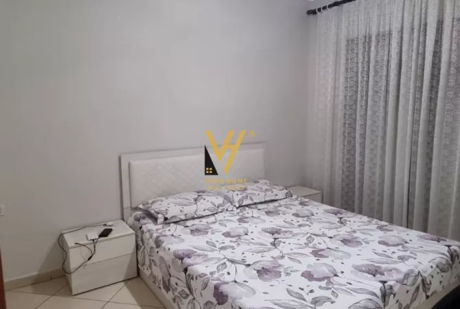 Shtepi me qera Apartament ne Tirane, 2+1, Mobilimi E mobiluar, Pagesa 500  Euro.