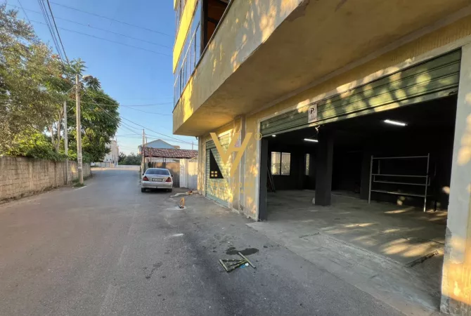 Ambient biznesi me qera 4+1 ne Tirane - 900 Euro