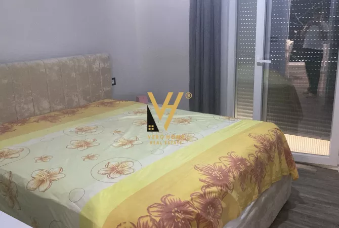 Shtepi me qera Apartament ne Tirane, 2+1, Mobilimi E mobiluar, Pagesa 800  Euro.