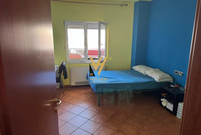 Shtepi ne shitje Apartament ne Tirane, 2+1, Mobilimi E mobiluar, Pagesa 206,000  Euro.