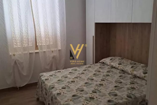 Shtepi me qera 2+1 ne Tirane - 1,200 Euro
