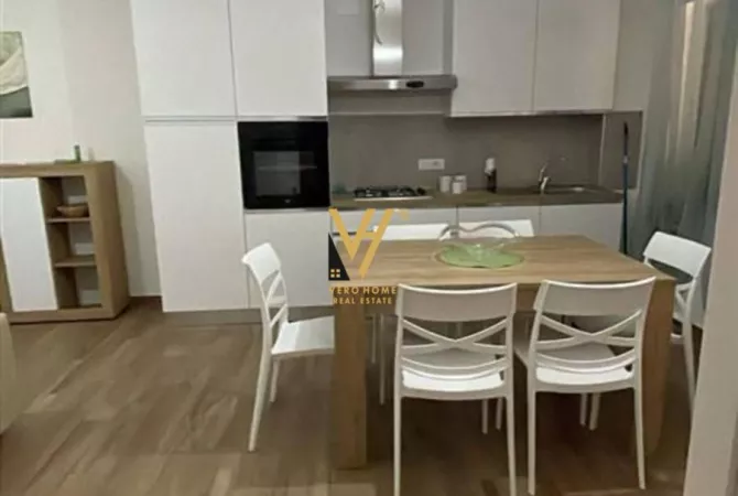 Shtepi me qera Apartament ne Tirane, 2+1, Mobilimi E mobiluar, Pagesa 1,200  Euro.