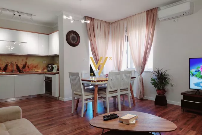 Shtepi me qera 2+1 ne Tirane - 650 Euro