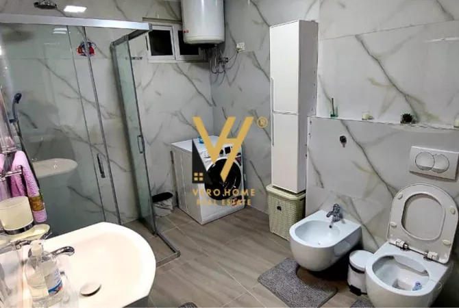 Shtepi me qera Apartament ne Tirane, 2+1, Mobilimi E mobiluar, Pagesa 650  Euro.