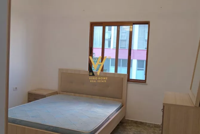 Shtepi me qera Apartament ne Tirane, 2+1, Mobilimi E mobiluar, Pagesa 50,000  Leke.