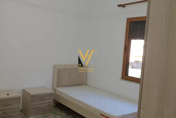 Shtepi me qera Apartament ne Tirane, 2+1, Mobilimi E mobiluar, Pagesa 50,000  Leke.