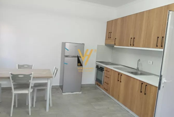 Shtepi me qera Apartament ne Tirane, 2+1, Mobilimi E mobiluar, Pagesa 50,000  Leke.