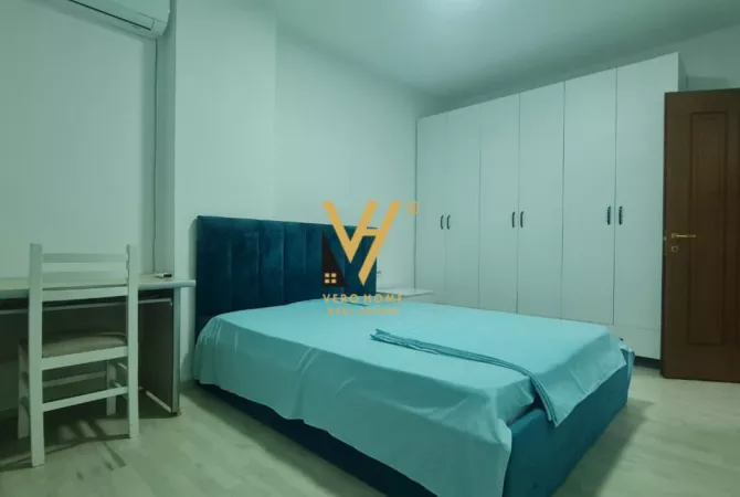 Shtepi me qera Apartament ne Tirane, 3+1, Mobilimi E mobiluar, Pagesa 800  Euro.