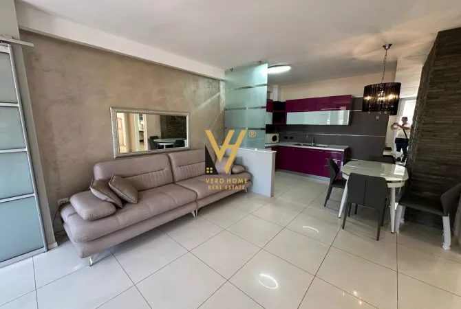 Shtepi me qera 3+1 ne Tirane - 75,000 Leke