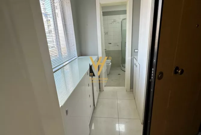 Shtepi me qera Apartament ne Tirane, 3+1, Mobilimi E mobiluar, Pagesa 70,000  Leke.