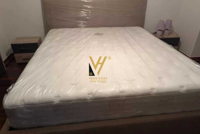 Shtepi me qera Apartament ne Tirane, 3+1, Mobilimi E mobiluar, Pagesa 240,000  Leke.