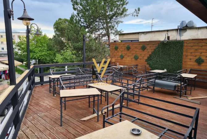 Ambient biznesi me qera 3+1 ne Tirane - 1,000 Euro