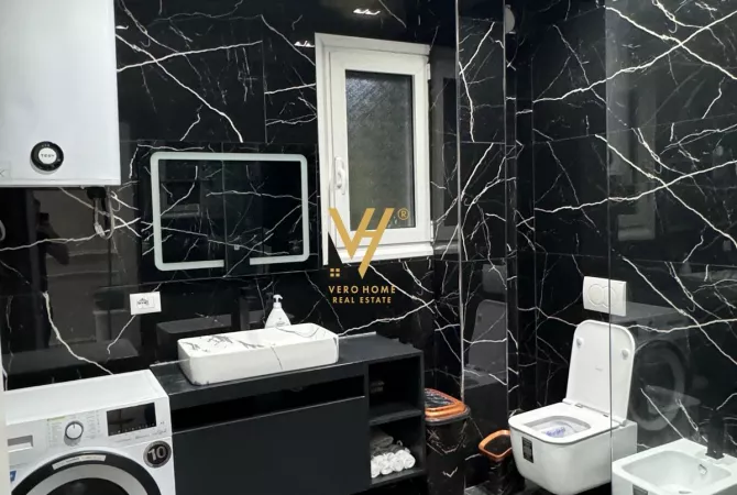 Shtepi ne shitje Apartament ne Vlore, 2+1, Mobilimi E mobiluar, Pagesa 230,000  Euro.