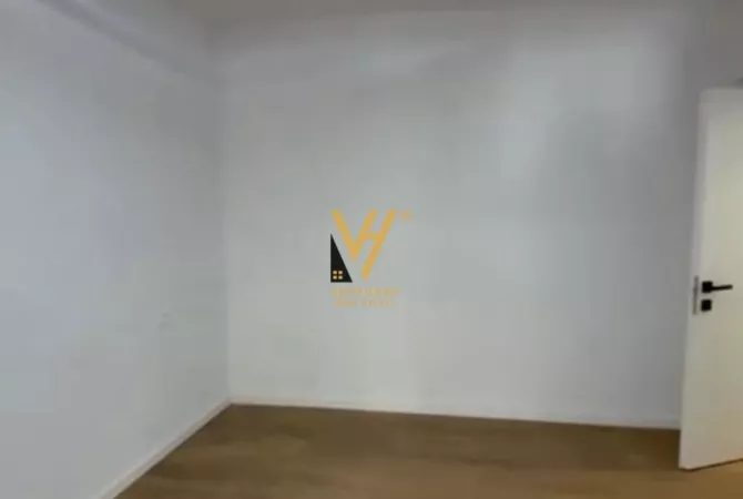 Ambient biznesi me qera 1+1 ne Tirane - 650 Euro