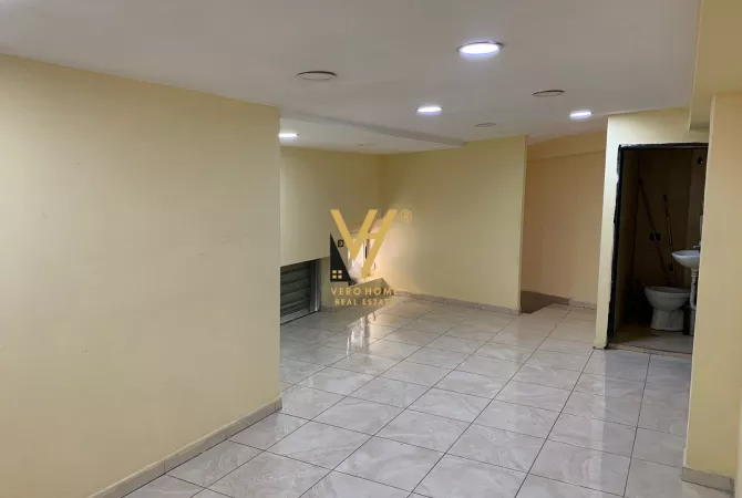 Ambient biznesi me qera 3+1 ne Tirane - 450 Euro