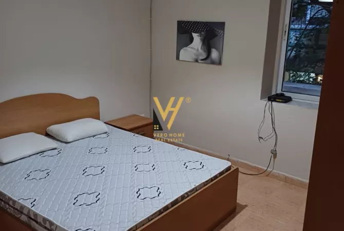 Shtepi me qera Apartament ne Tirane, 2+1, Mobilimi E mobiluar, Pagesa 65,000  Leke.