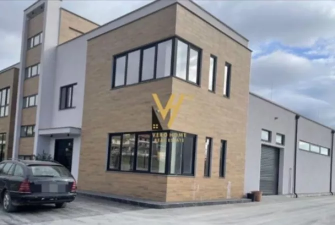 Ambient biznesi me qera 4+1 ne Tirane - 1,000 Euro