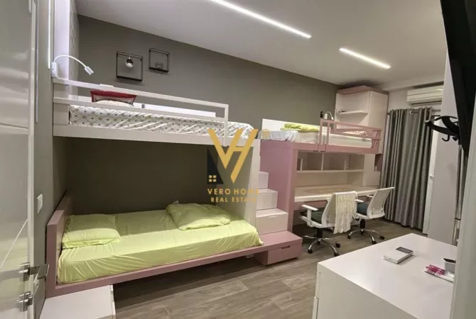 Shtepi me qera Apartament ne Tirane, 2+1, Mobilimi E mobiluar, Pagesa 700  Euro.