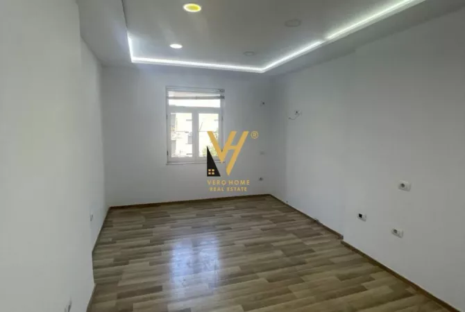 Shtepi me qera Apartament ne Tirane, 2+1, Mobilimi E mobiluar, Pagesa 700  Euro.