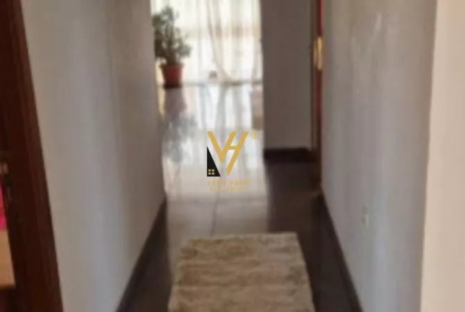 Shtepi me qera Apartament ne Tirane, 2+1, Mobilimi E mobiluar, Pagesa 50,000  Leke.