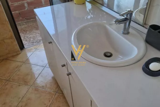Shtepi me qera 2+1 ne Tirane - 50,000 Leke