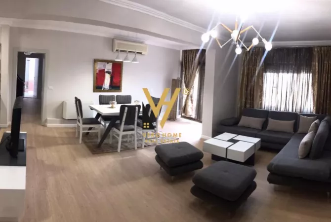 Casa in affitto 3+1 a Tirana - 1,100 Euro