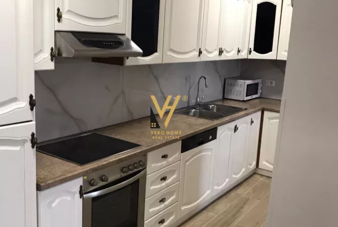 Casa in affitto 3+1 a Tirana - 1,100 Euro
