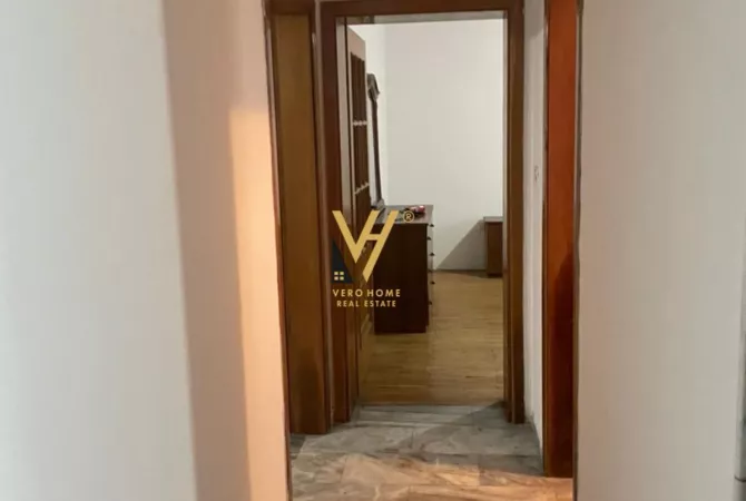 Shtepi me qera Apartament ne Tirane, 2+1, Mobilimi E mobiluar, Pagesa 700  Euro.