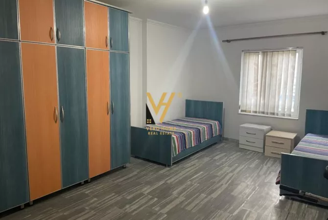 Shtepi me qera Apartament ne Tirane, 2+1, Mobilimi E mobiluar, Pagesa 700  Euro.